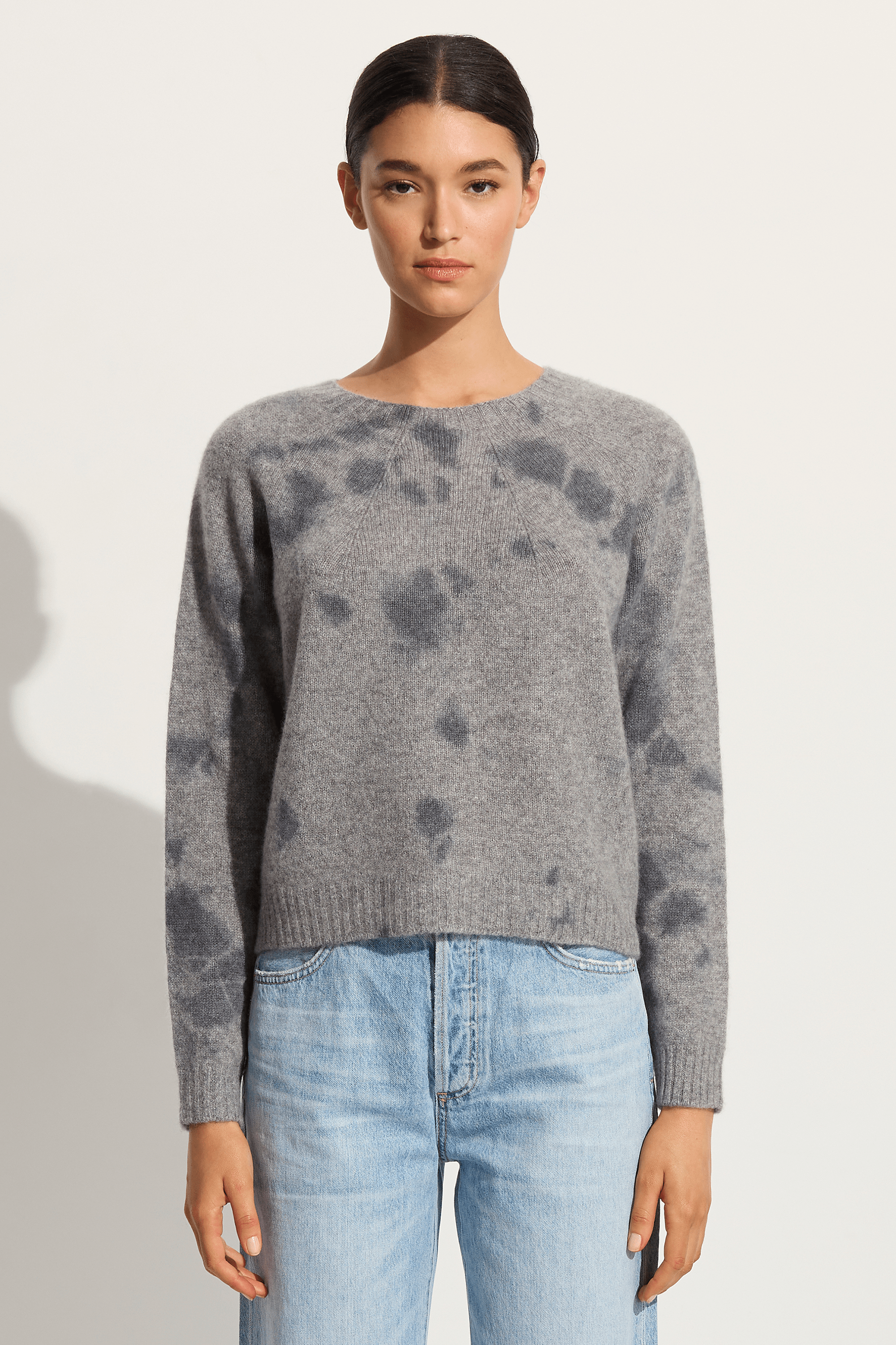 Suzusan Cashmere Seamless Short Pullover in grey / grey – SOLEIL BLUE®