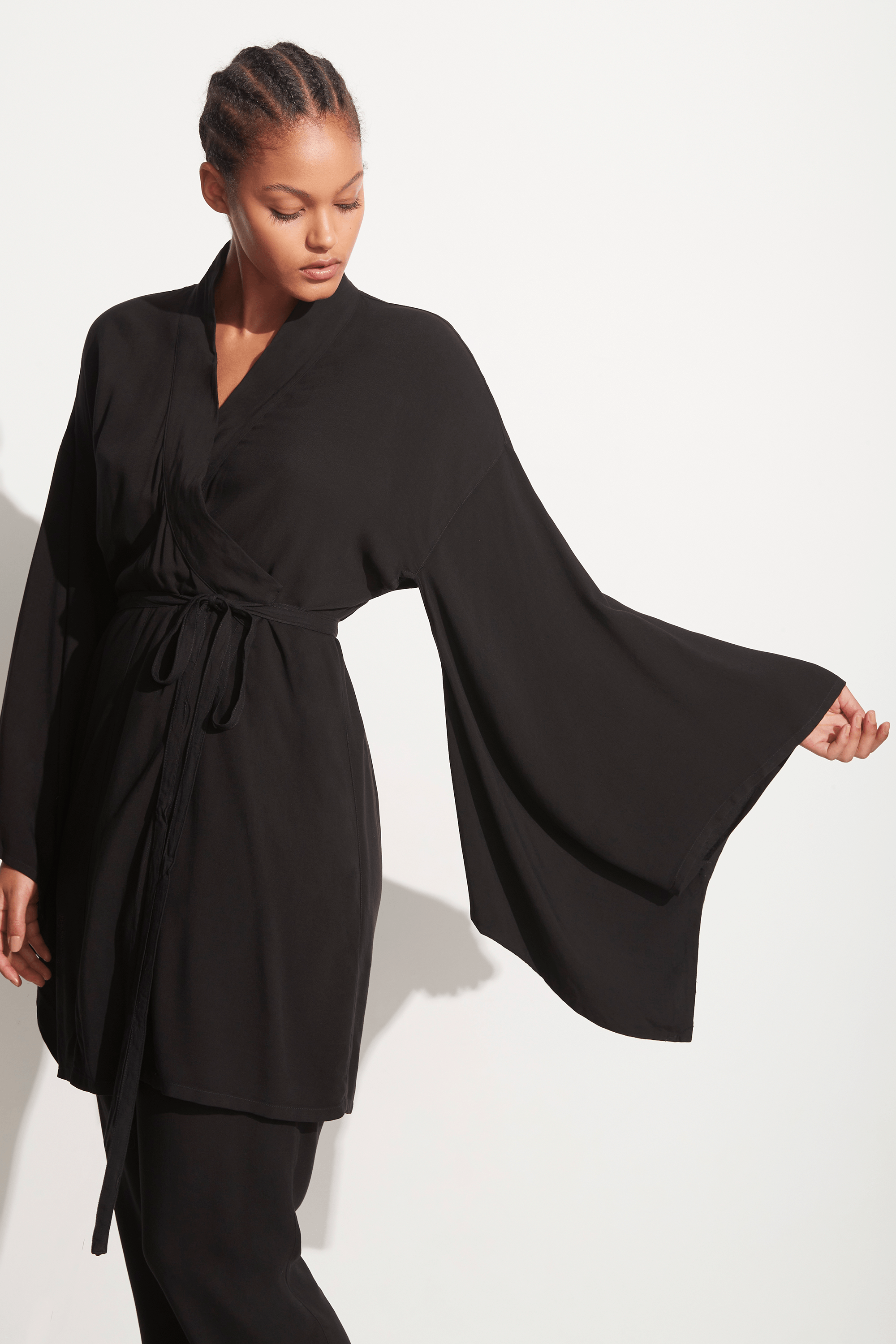 Raquel Allegra Kimono in black SOLEIL BLUE